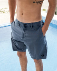 Crossfire Wave Wash Submersible 18" Hybrid Shorts - Midnight Blue