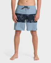 Tribong Lo Tide 18" Boardshorts - True Navy