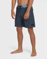 True North Garage Lo Tide 18" Boardshorts - True Navy