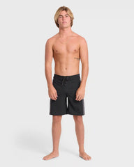 New Wave Pro 19" Boardshorts - Black